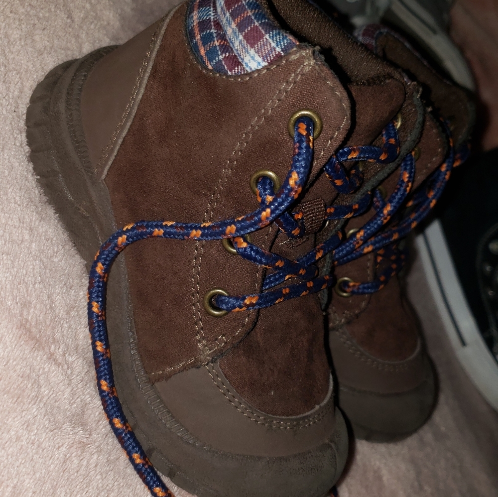 Oshkosh toddler shoes